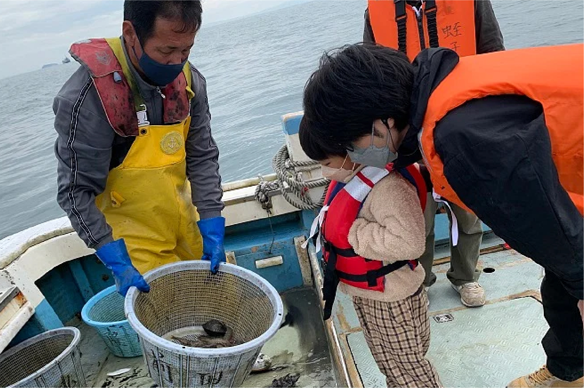 “しあわせの島”で海の幸を満喫